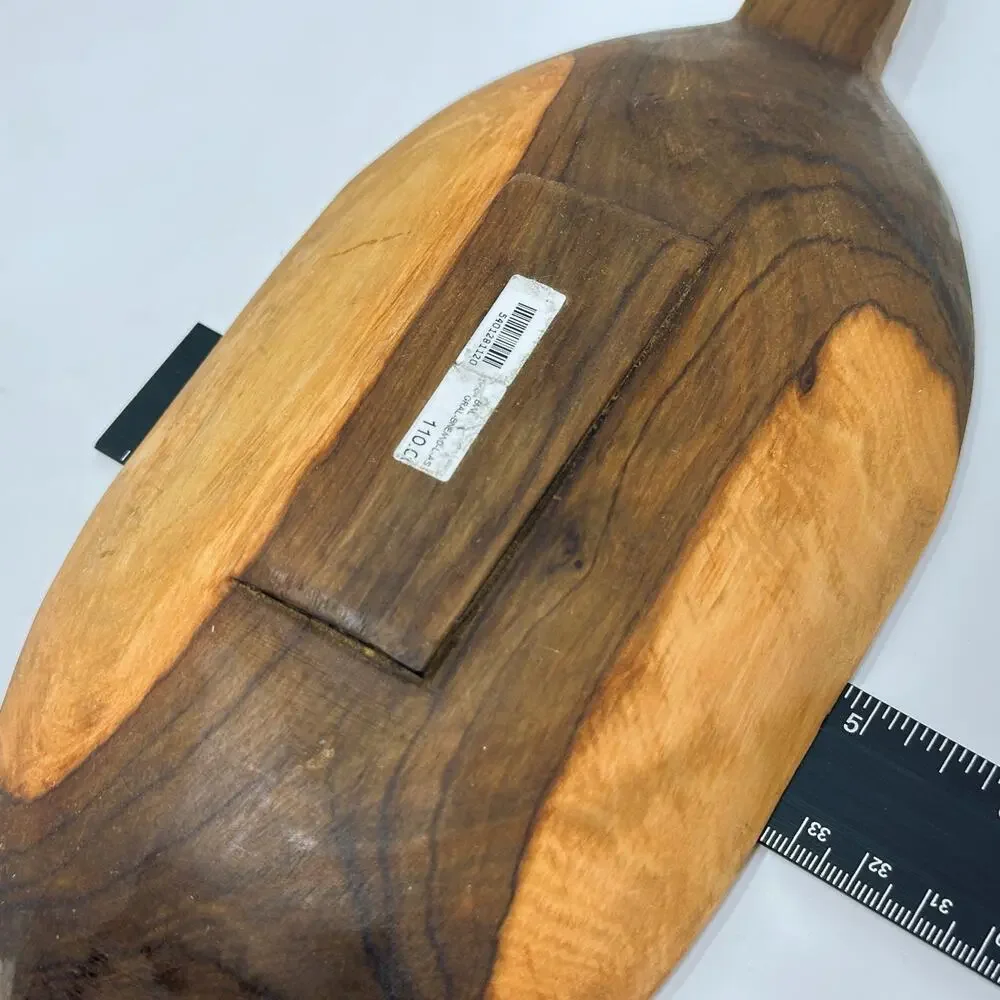 Unbranded hand carved